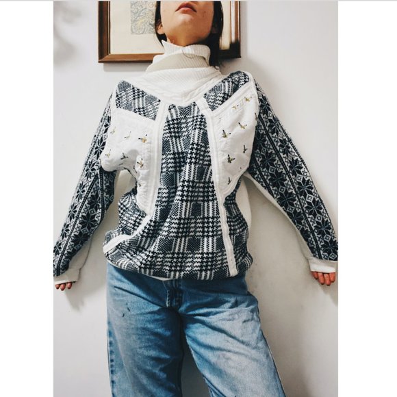 UNISEX - Vintage Quilted Eagle Sweater - Picture 2 of 5
